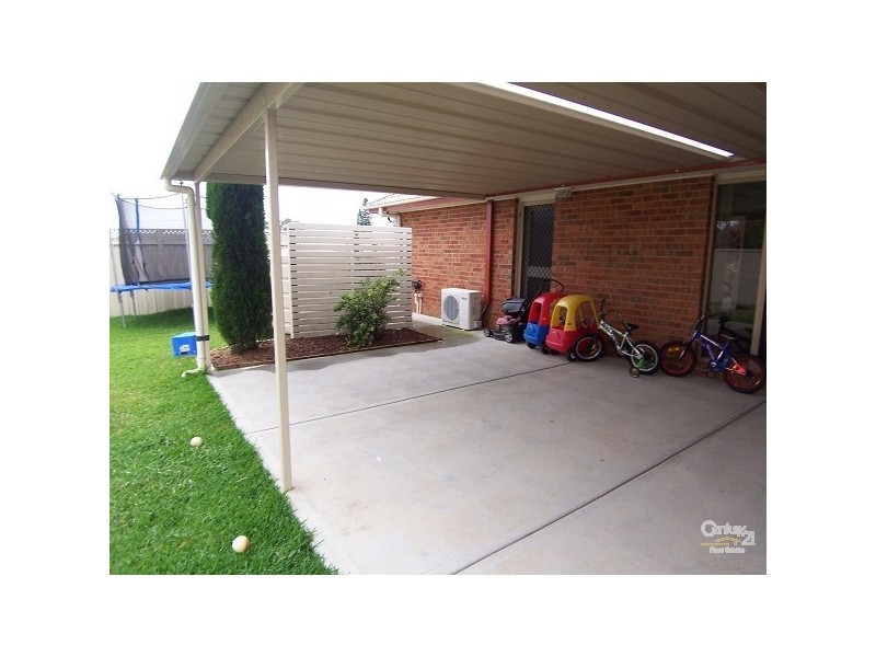 18 Bells Place, Tenambit NSW 2323