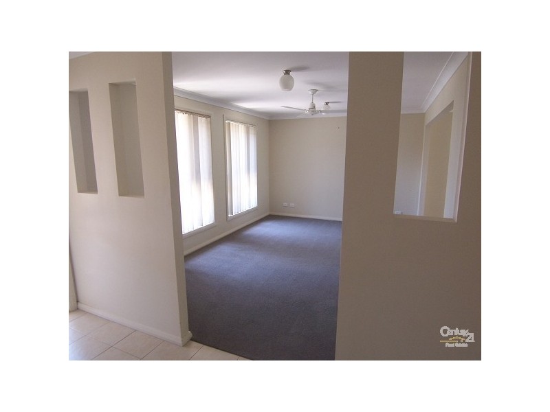 18 Bells Place, Tenambit NSW 2323