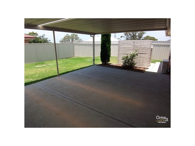 18 Bells Place, Tenambit NSW 2323