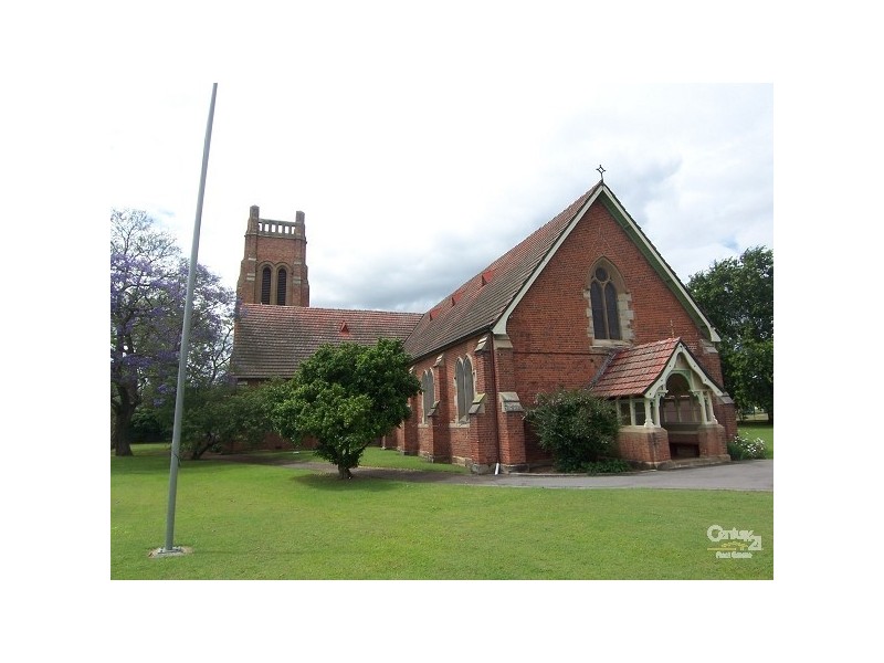 Cross and Devonshire Streets, Maitland NSW 2320