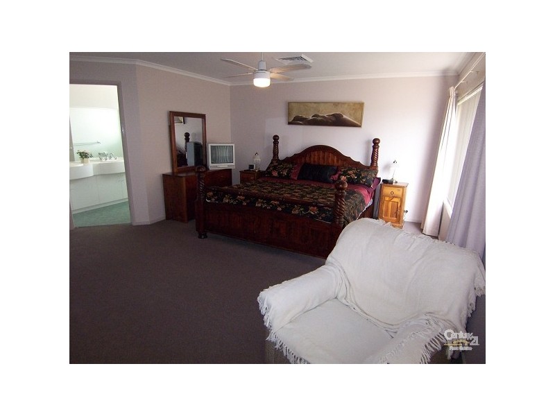 4 Ballydoyle Drive, Ashtonfield NSW 2323