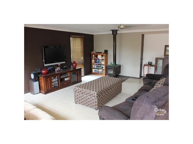 1 Rothbury Street, North Rothbury NSW 2335