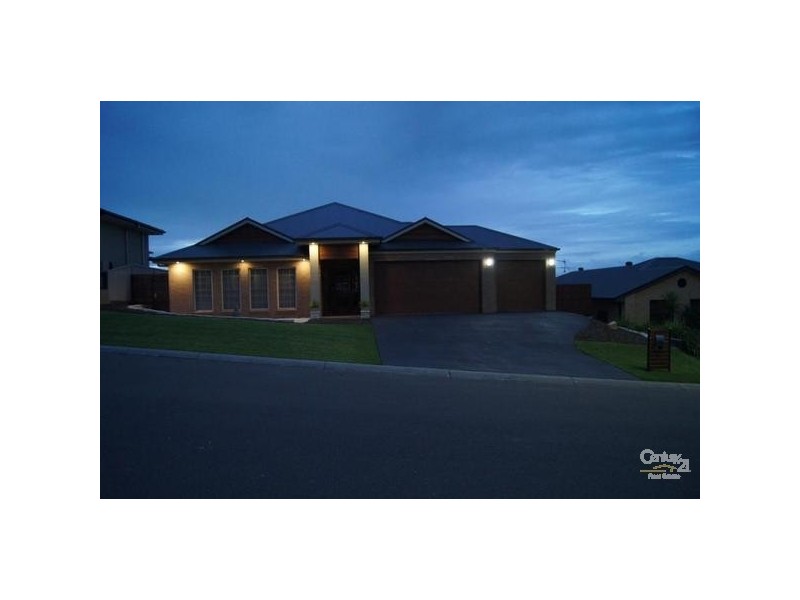 17 Gloaming Avenue, East Maitland NSW 2323