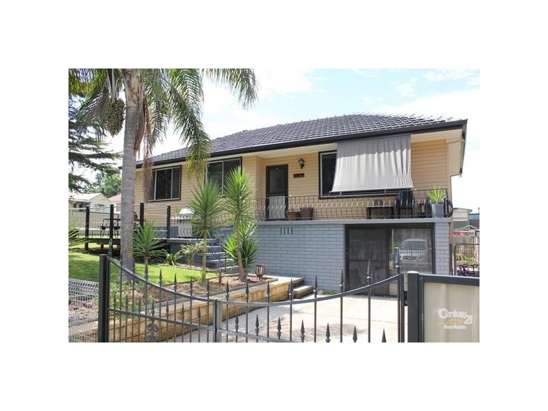 24 Cooma Street, Abermain NSW 2326