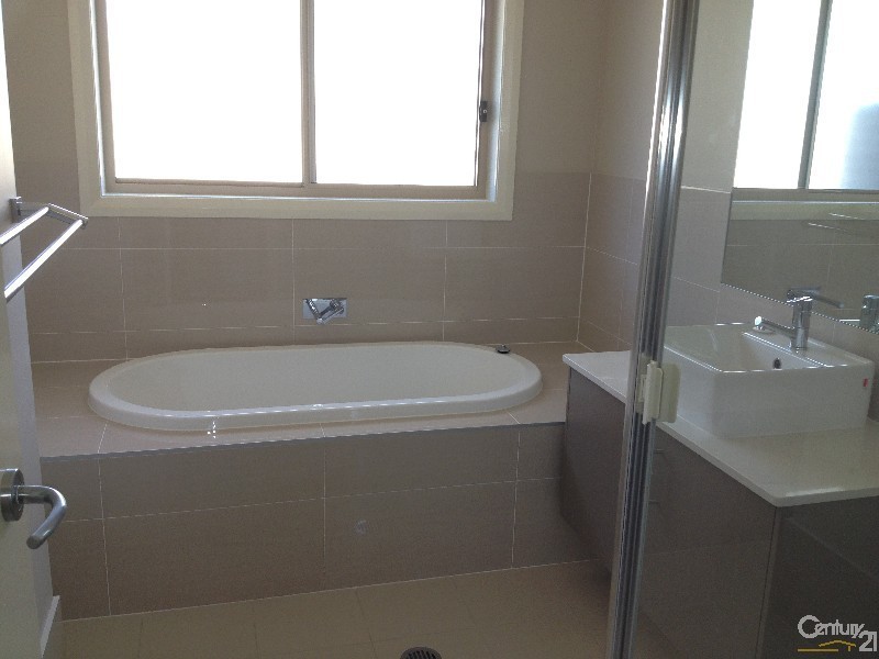 32 Hinchinbrook Close, Ashtonfield NSW 2323