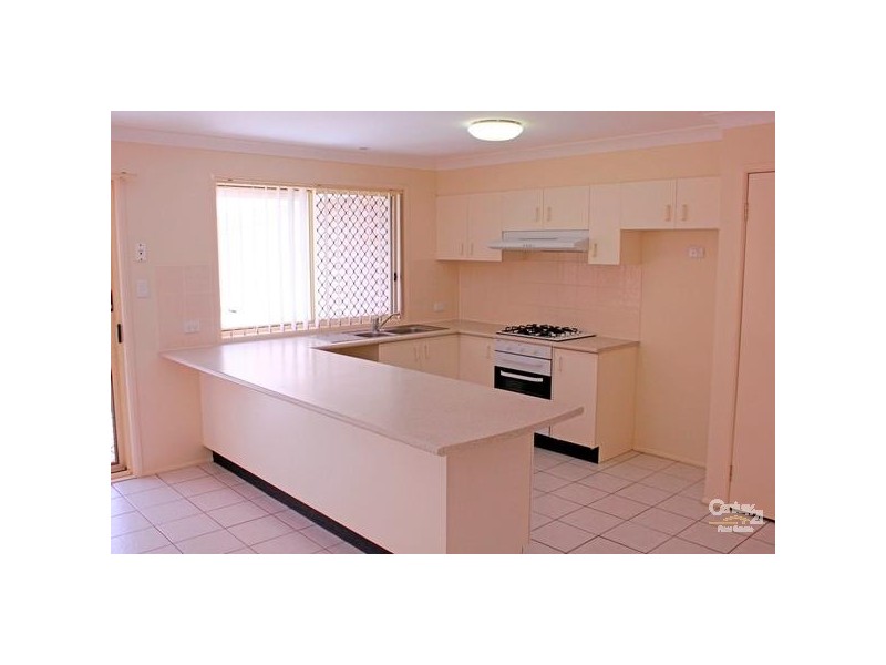 24 Leinster Cct, Ashtonfield NSW 2323