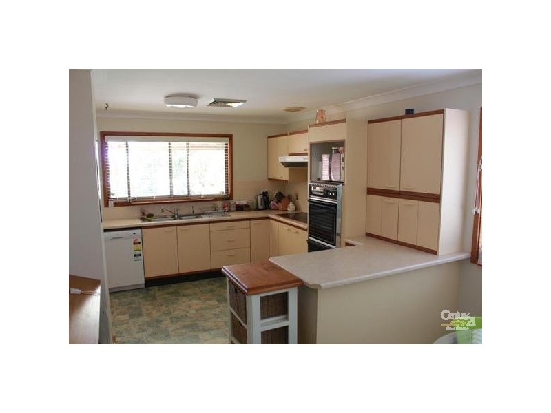 18 Robert Street, Tenambit NSW 2323