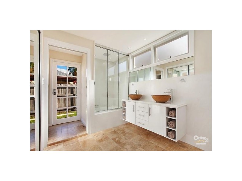 38 Roxburgh Street, Lorn NSW 2320