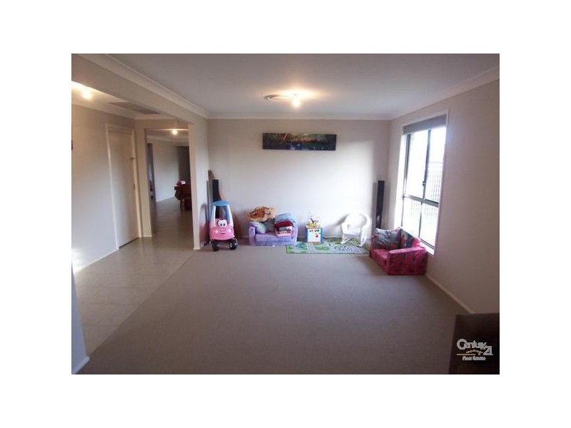 1 Nelson Street, Greta NSW 2334