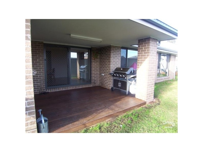 1 Nelson Street, Greta NSW 2334
