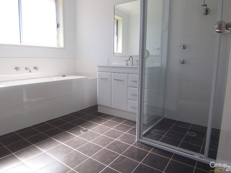 2/26 Stanley Close, Bolwarra Heights NSW 2320