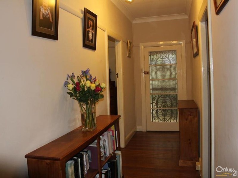 77 Collinson Street, Tenambit NSW 2323
