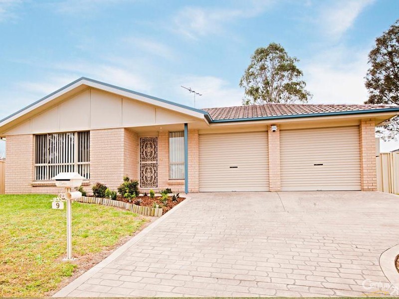 9 Lowe Street, Metford NSW 2323