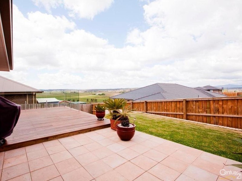24 James Leslie Drive, Gillieston Heights NSW 2321