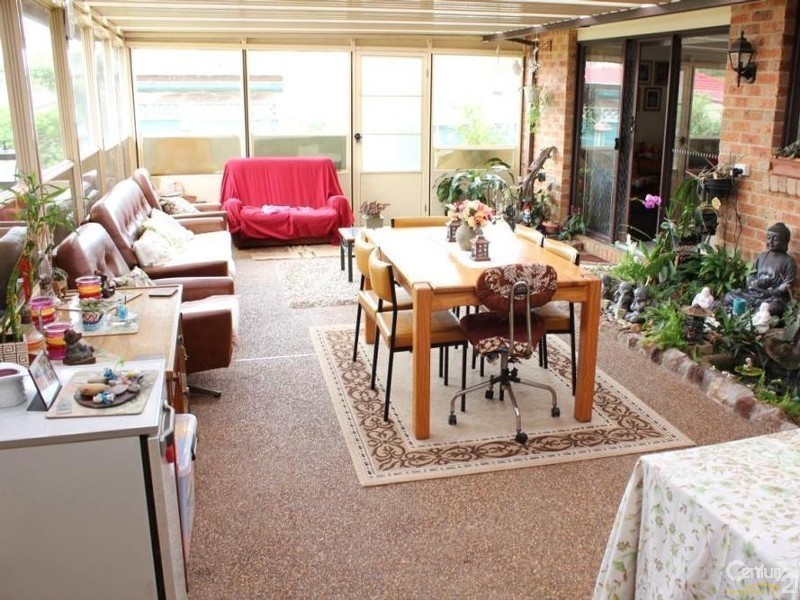 11 Stradbroke Avenue, Metford NSW 2323