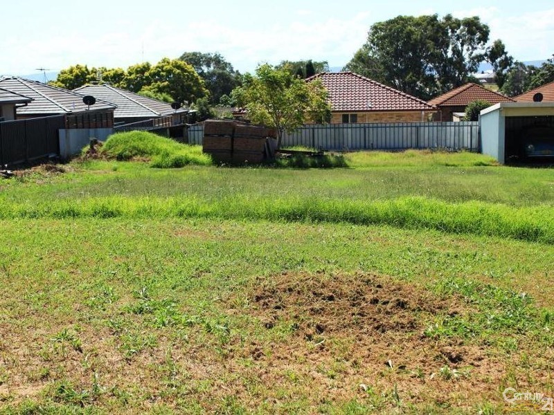 34 Robert Street, Tenambit NSW 2323