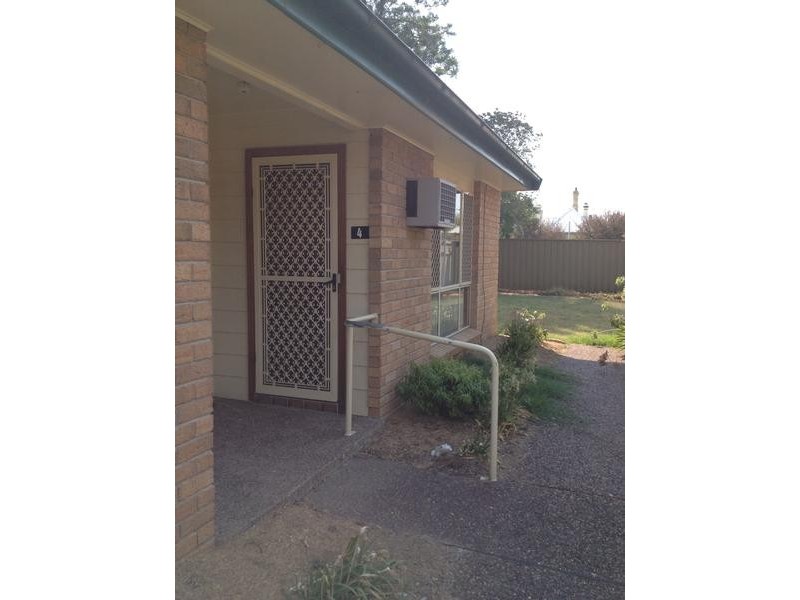 4/111 George St, East Maitland NSW 2323