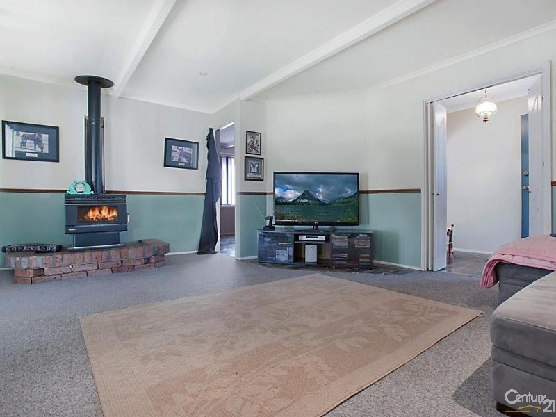 11 Stonehaven Drive, Metford NSW 2323