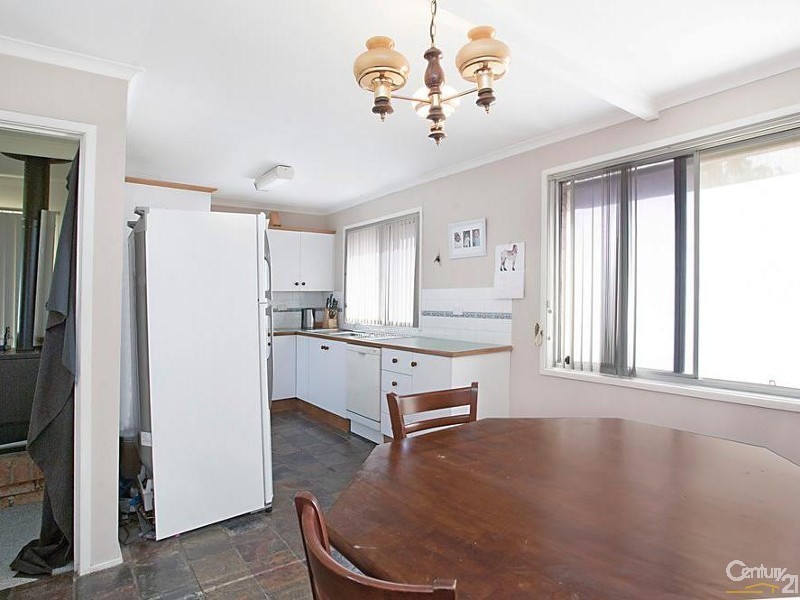 11 Stonehaven Drive, Metford NSW 2323