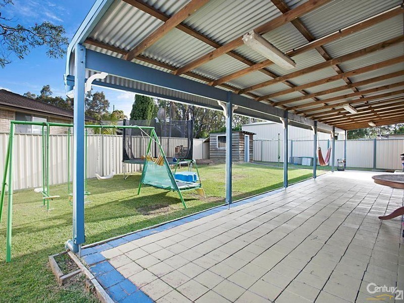 11 Stonehaven Drive, Metford NSW 2323