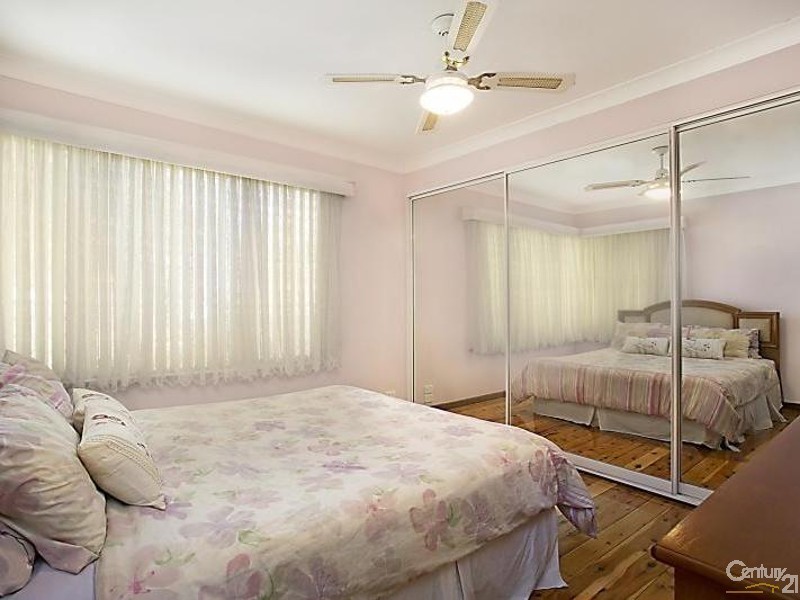 5 Bunning Avenue, Rutherford NSW 2320