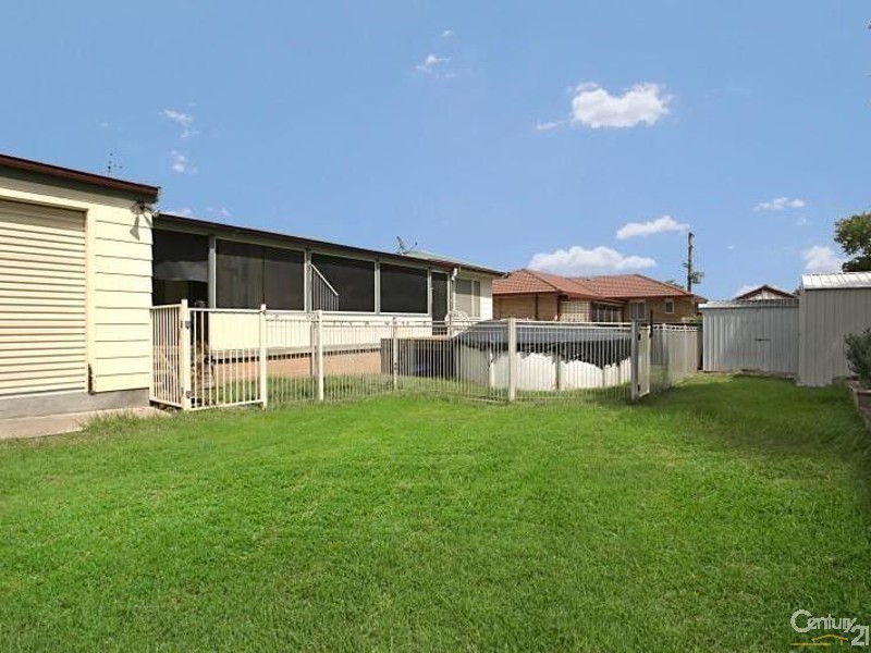 5 Bunning Avenue, Rutherford NSW 2320