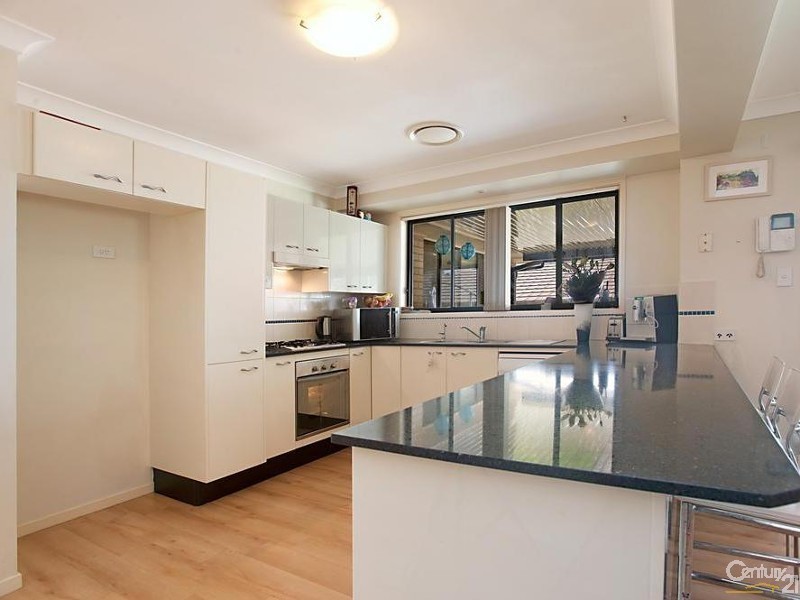 13 Cambrian Close, East Maitland NSW 2323