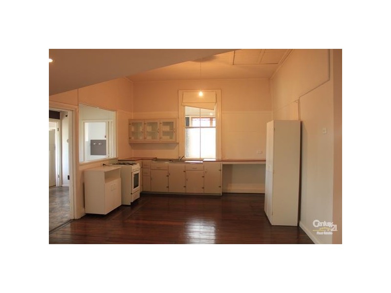14 Sinclair Street, Tenambit NSW 2323