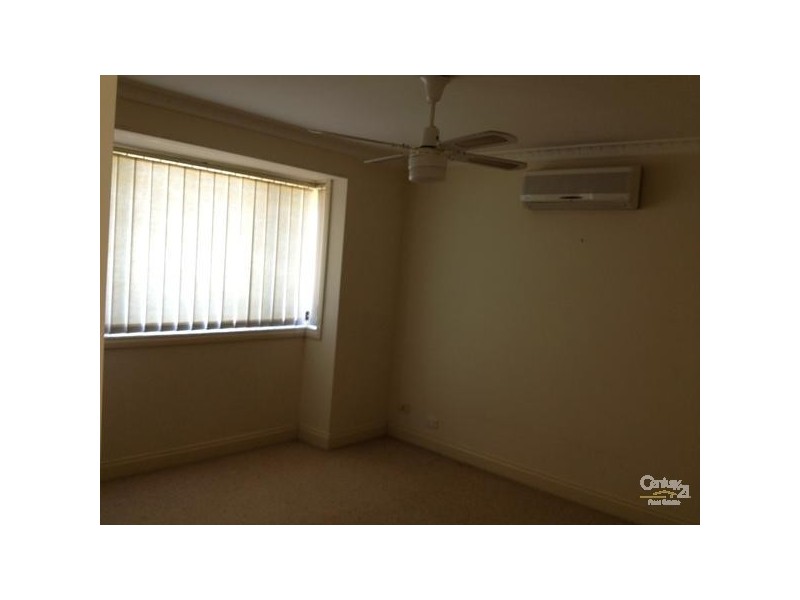 1/4 Luzon Close, Ashtonfield NSW 2323