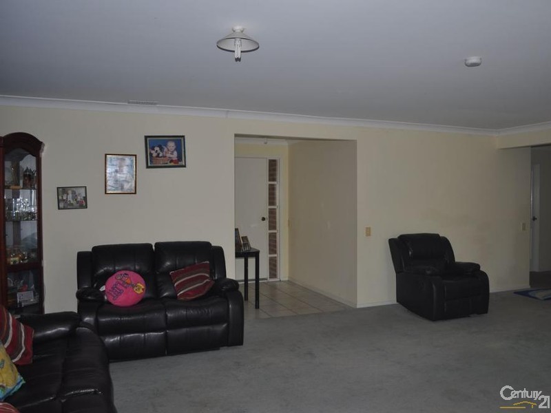 43 Thomas Street, North Rothbury NSW 2335