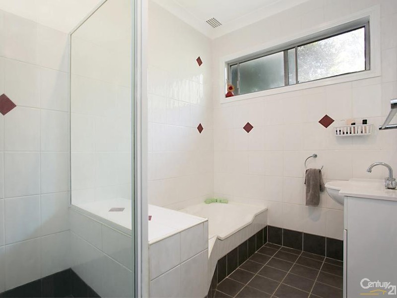 18 Tyrell Street, Tenambit NSW 2323