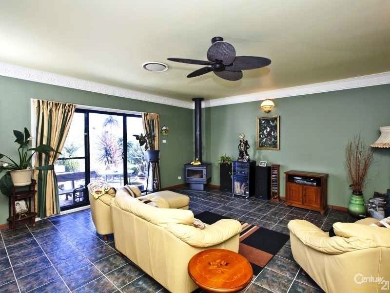 13 Aberglasslyn Lane, Aberglasslyn NSW 2320