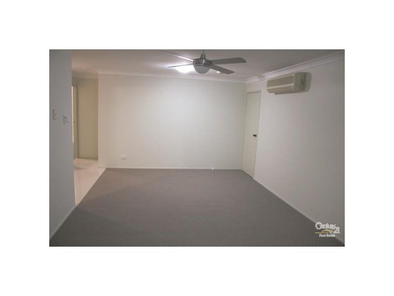 8/5 Justine Parade, Rutherford NSW 2320