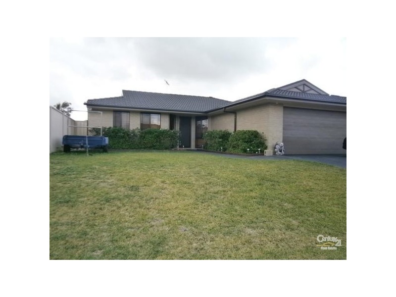 16 Strutt Crescent, Metford NSW 2323