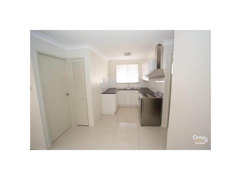 8/5 Justine Parade, Rutherford NSW 2320