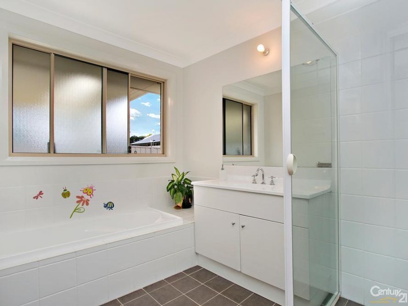 4 Ribbonwood Close, Largs NSW 2320