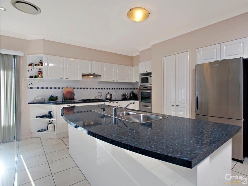 8 Tipperary Drive, Ashtonfield NSW 2323