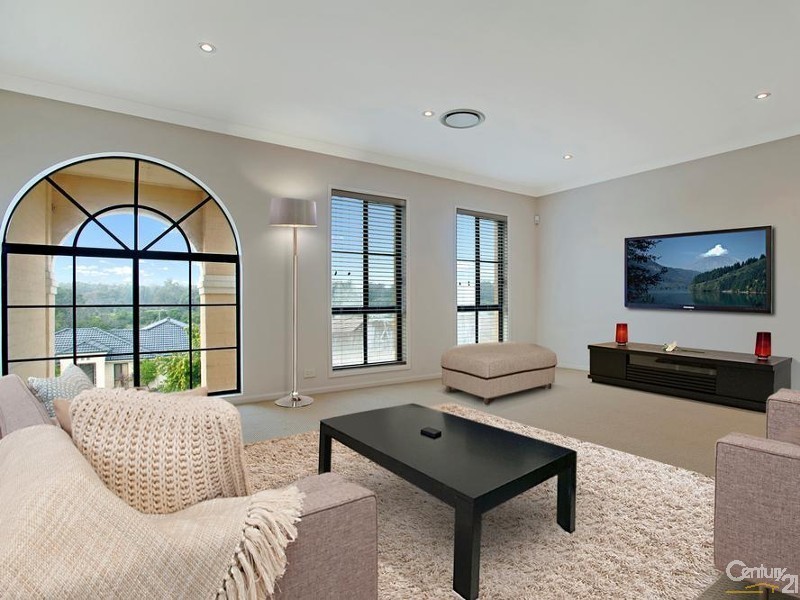 8 Tipperary Drive, Ashtonfield NSW 2323