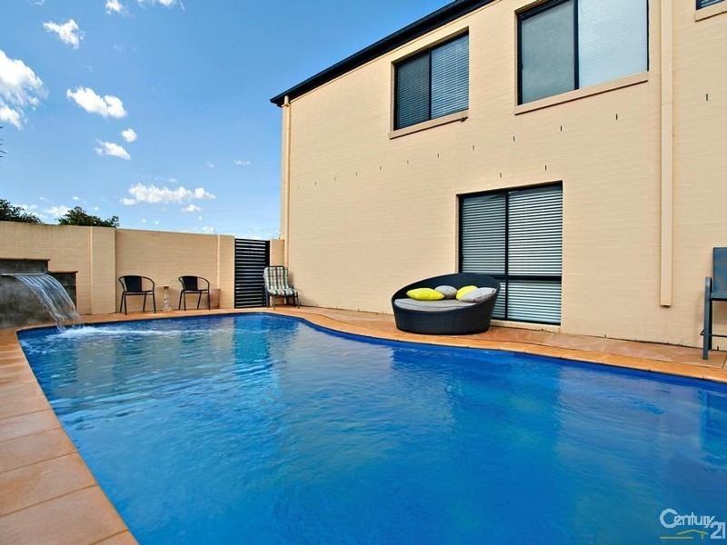 8 Tipperary Drive, Ashtonfield NSW 2323