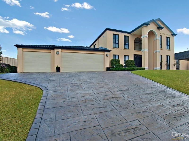 8 Tipperary Drive, Ashtonfield NSW 2323