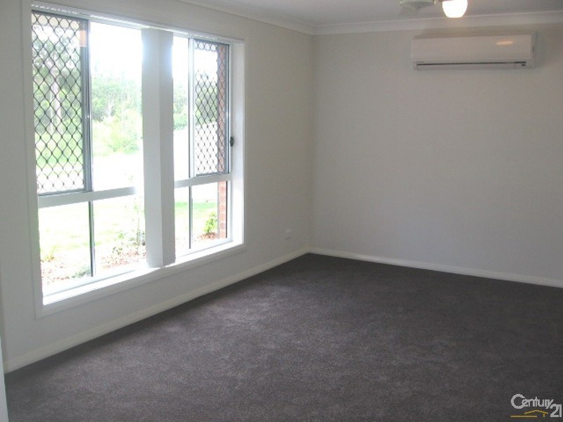 35 Beaufort Circuit, East Maitland NSW 2323