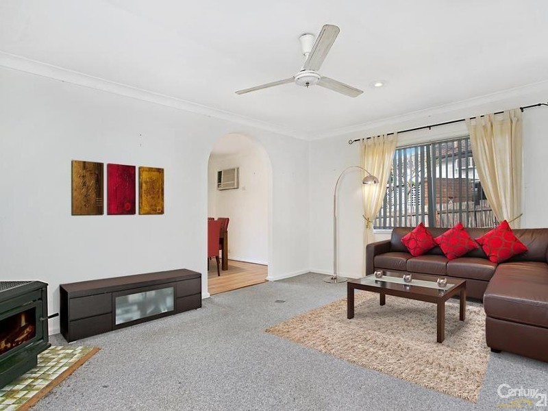 5 Unicomb Close, Rutherford NSW 2320