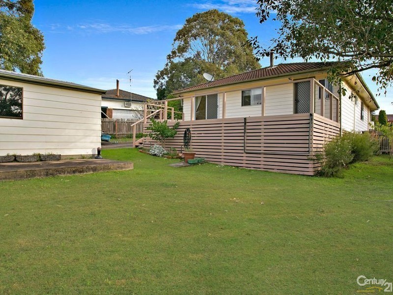 5 Unicomb Close, Rutherford NSW 2320