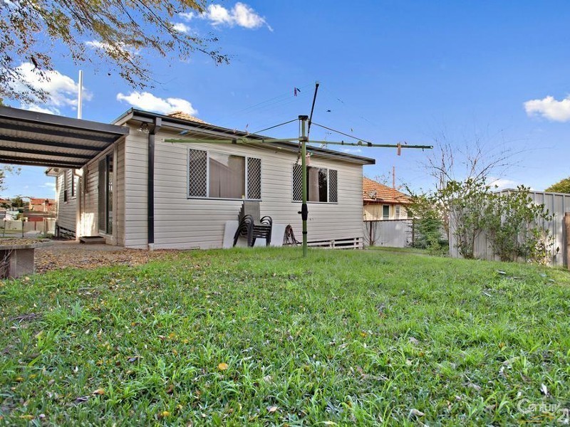 12 Thompson Street, Rutherford NSW 2320