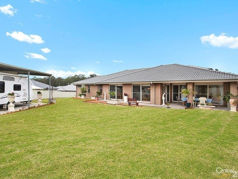 6 Osprey Crescent, East Maitland NSW 2323
