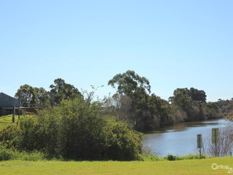 87 High Street, Wallalong NSW 2320