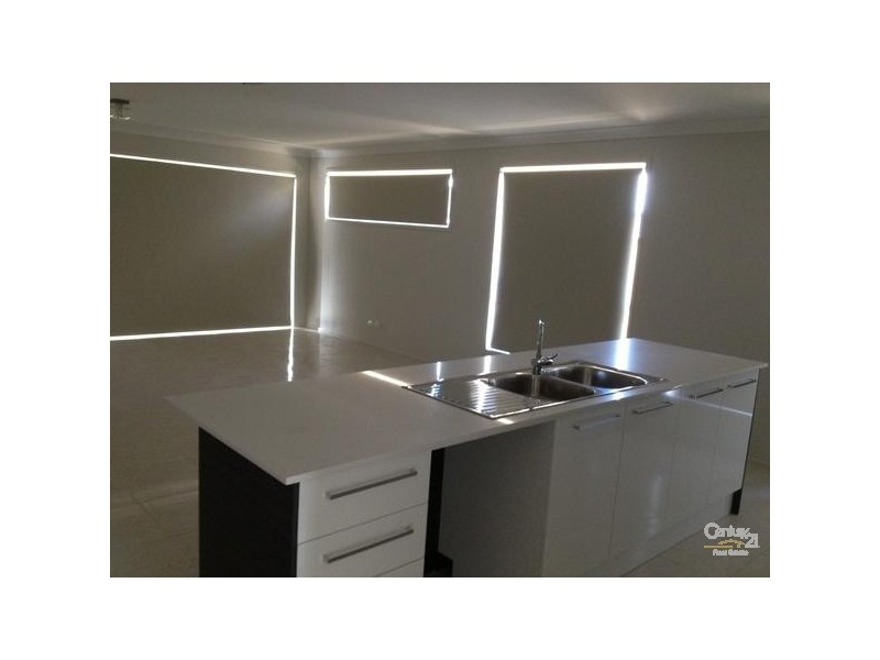 8 Les Circuit, Gillieston Heights NSW 2321