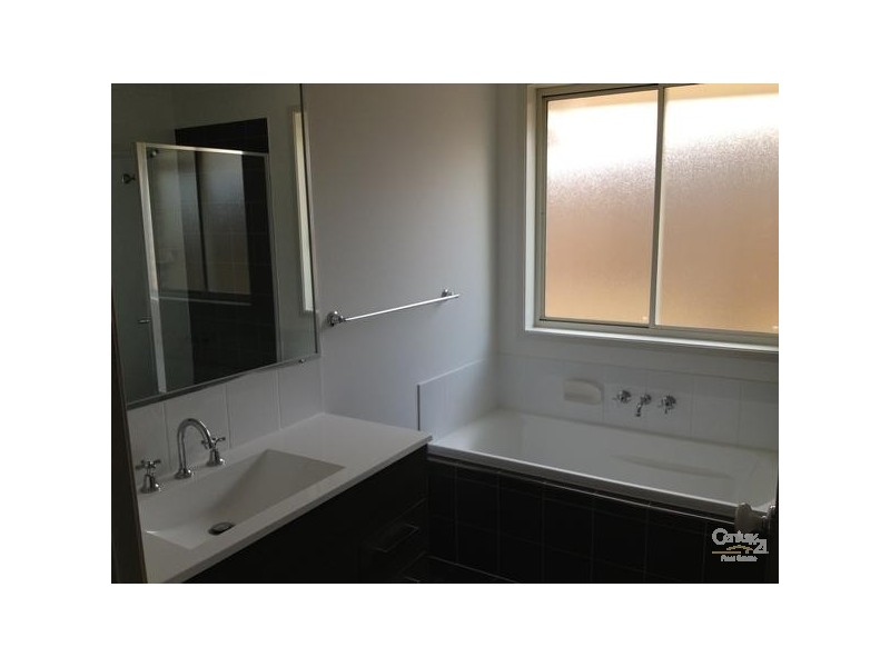 8 Les Circuit, Gillieston Heights NSW 2321