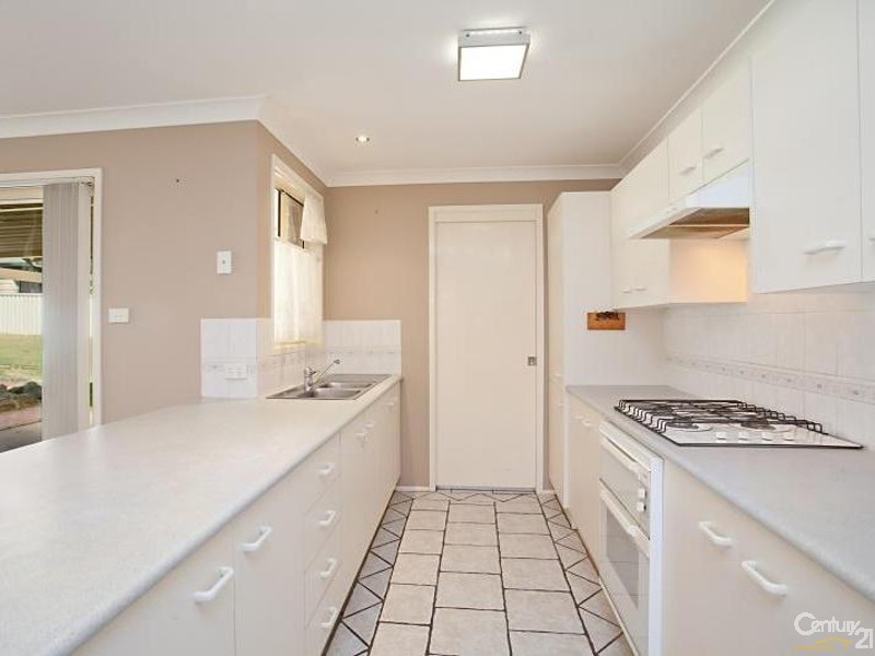 27 Adam Avenue, Rutherford NSW 2320