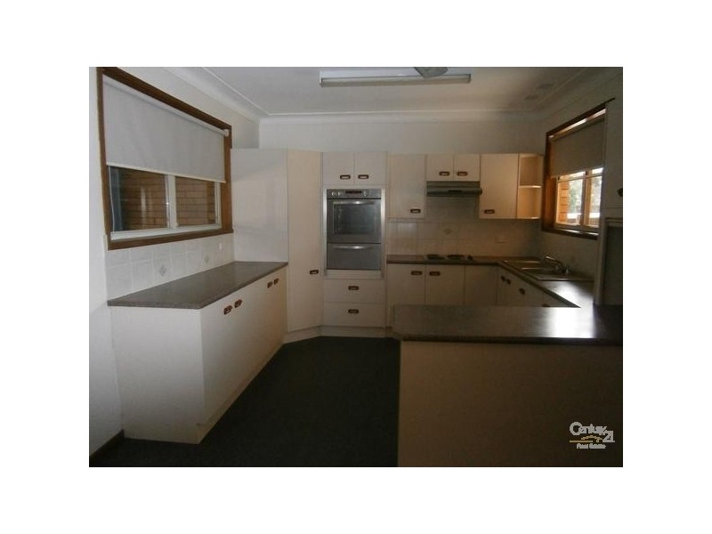 18 Wakehurst Crescent, Metford NSW 2323